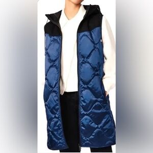 NWT Bernardo Womens longline Quilted Sleeveless vest, Royal blue/black. Size M.